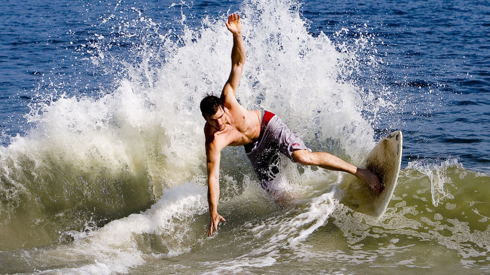 -“简阳文体中心迎接2025世界运动会，精彩运动开幕”