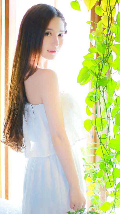 米兰体育官网-“高新体育中心健力赛：力量之美，举重选手铸就新的历史篇章”