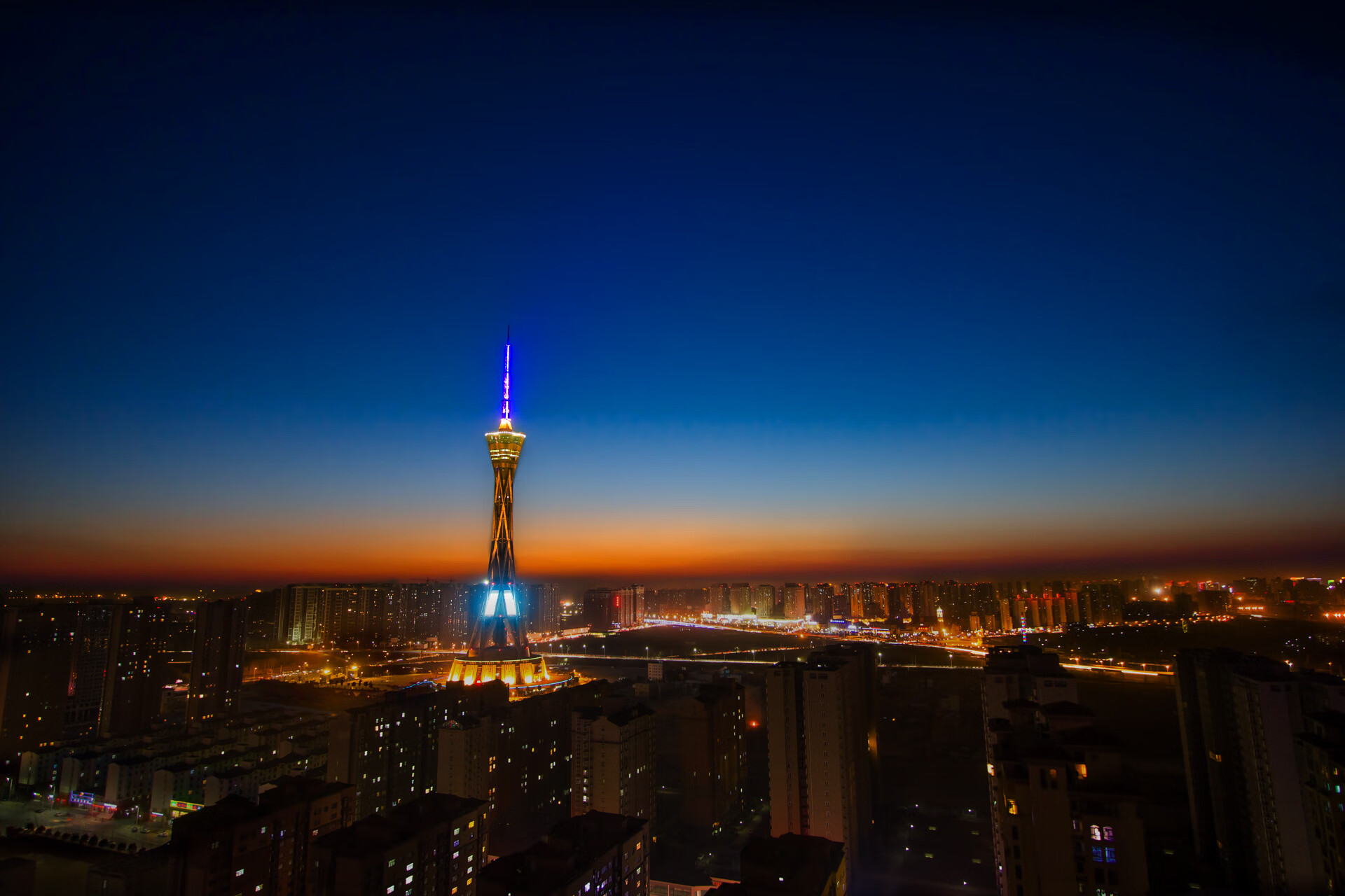 米兰体育官网-马洛卡稳守反击策略持续制造威胁，马洛卡赛