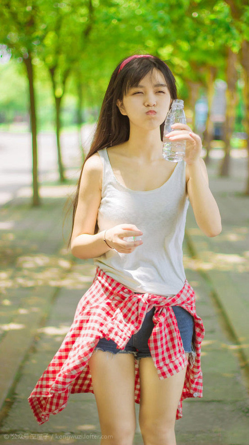 米兰体育-米兰双雄奋力拼搏，争夺意甲冠军战火升腾