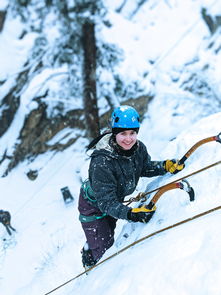 MILANSPORT入口-谷爱凌滑雪动作被称为教科书示范，谷爱凌滑雪服