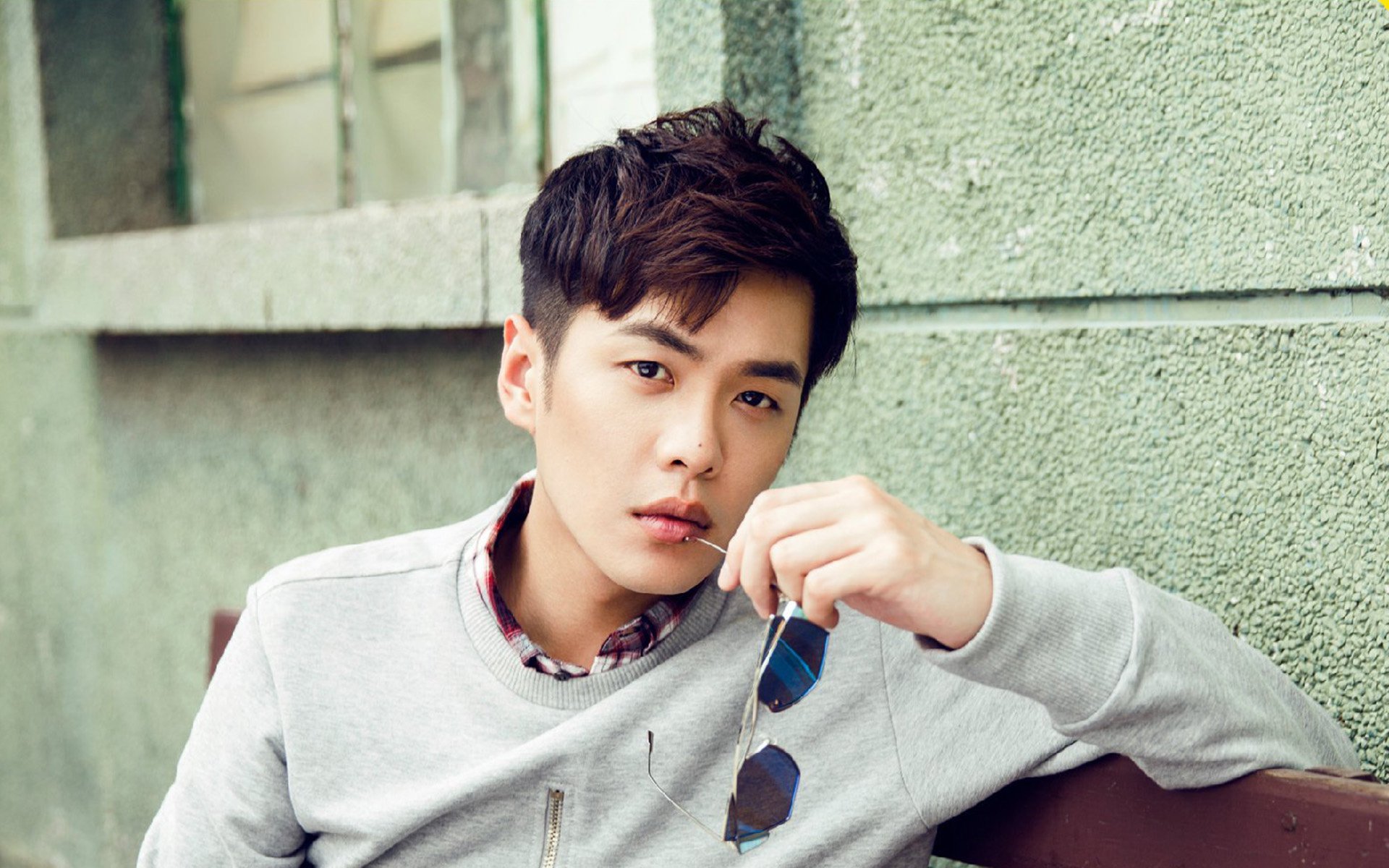 MILANSPORT下载-赛尔·阿尔斯塔领导南非队高举橄榄球新辉煌